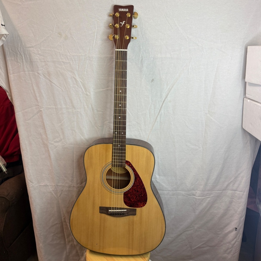 Yamaha F335 Acoustic Guitar Natural Dreadnought 6 String Gold Hardware Indonesia